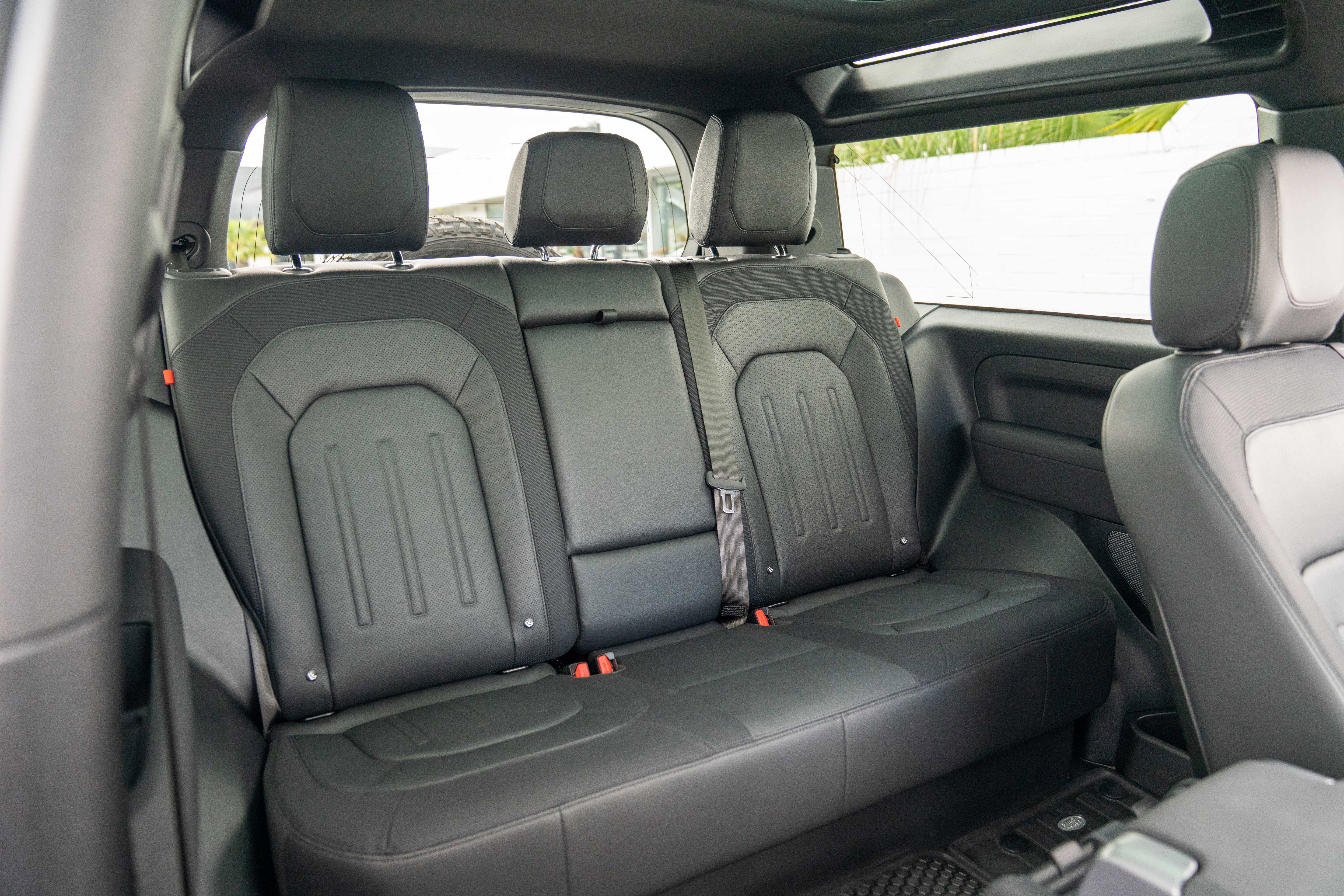 Used 2022 Land Rover Defender 90 X-Dynamic S AWD/4WD image 34