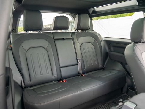 Used 2022 Land Rover Defender 90 X-Dynamic S AWD/4WD image 34
