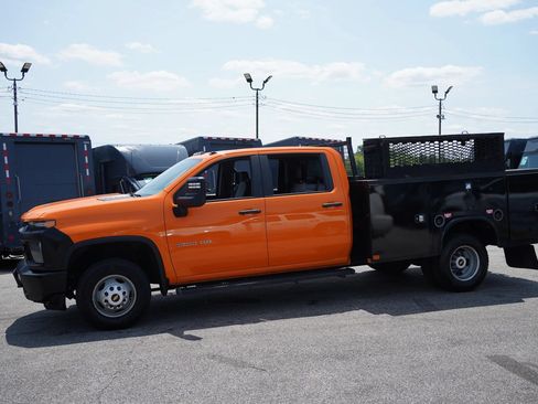 Used 2021 Chevrolet Silverado 3500 W/T w/ WT Convenience Package AWD/4WD image 3