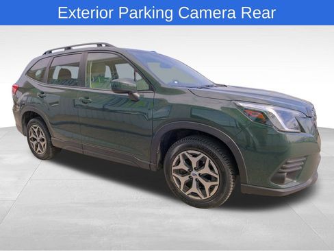 Used 2024 Subaru Forester Premium image 10