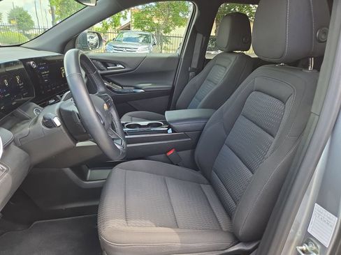 Used 2025 Chevrolet Equinox LT AWD/4WD image 25