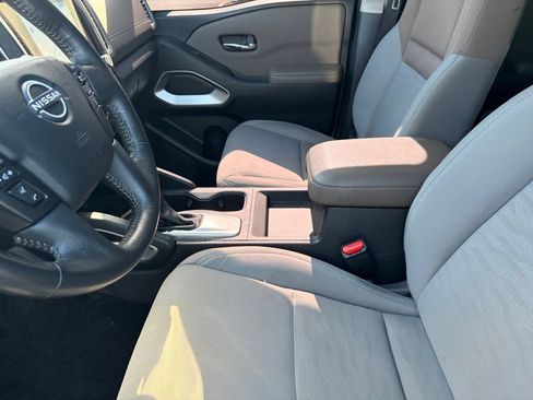 Certified 2022 Nissan Frontier SV RWD image 9