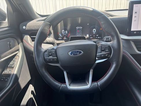 Used 2025 Ford Explorer ST-Line AWD/4WD image 13
