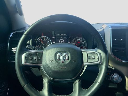 Used 2022 RAM 1500 Laramie AWD/4WD image 11