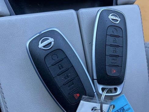 Used 2023 Nissan Rogue SL w/ SL Premium Package image 22