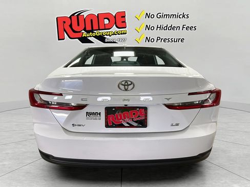 Used 2025 Toyota Camry LE FWD image 5