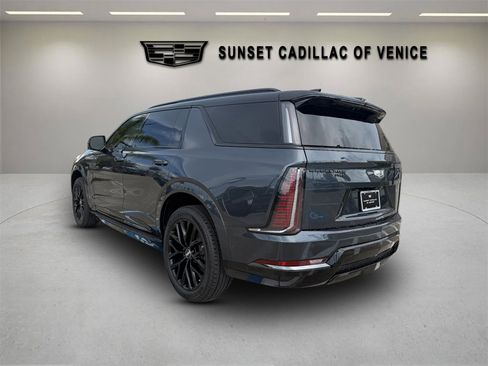 Used 2026 Cadillac Escalade IQL Sport 2 w/ LPO, ONYX Package AWD/4WD image 5