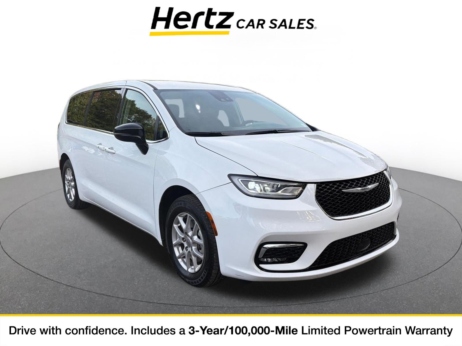 Used 2024 Chrysler Pacifica Touring-L FWD image 1