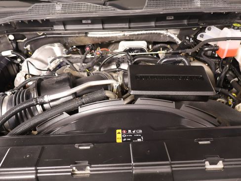 Used 2025 Chevrolet Silverado 2500 LT AWD/4WD image 19