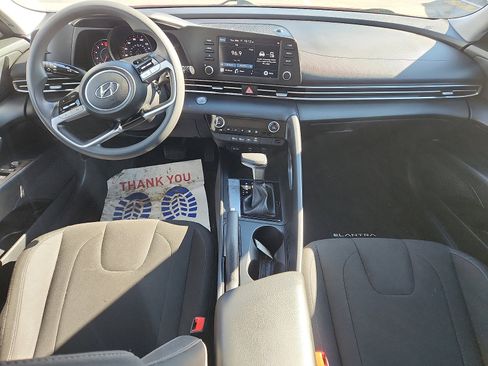 Used 2021 Hyundai Elantra SEL w/ Cargo Package image 9