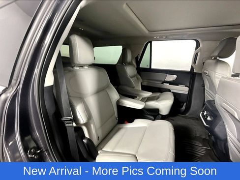 Used 2025 Ford Expedition Active AWD/4WD image 27