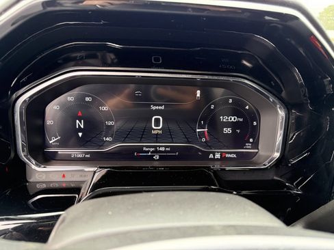 Used 2024 GMC Sierra 1500 SLE image 16