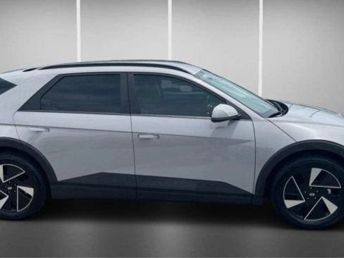 Used 2025 Hyundai Ioniq 5 SEL RWD image 10