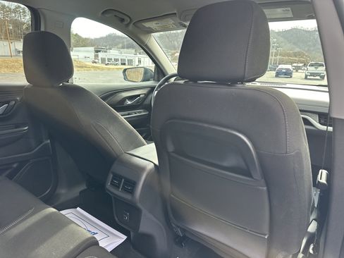 Used 2024 GMC Terrain SLE image 22