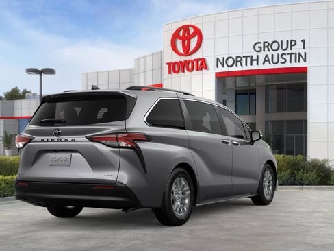 New 2026 Toyota Sienna XLE image 9