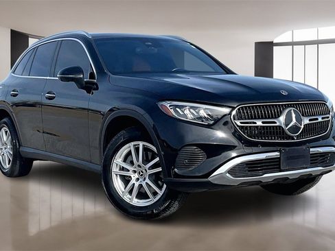 Used 2023 Mercedes-Benz GLC 300 4MATIC image 11