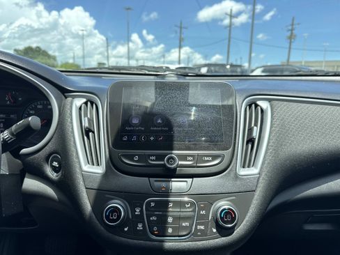 Used 2022 Chevrolet Malibu LT FWD image 24