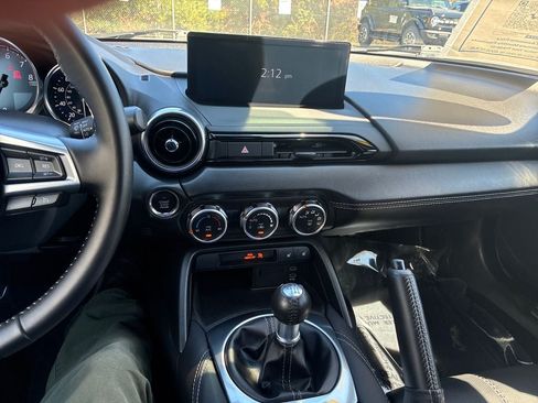 Used 2025 MAZDA MX-5 Miata Grand Touring RWD image 19