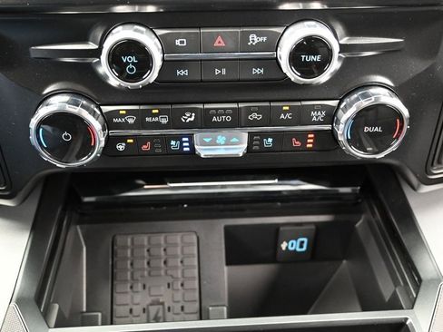 New 2026 Ford F250 Lariat w/ Lariat Premium Package AWD/4WD image 30