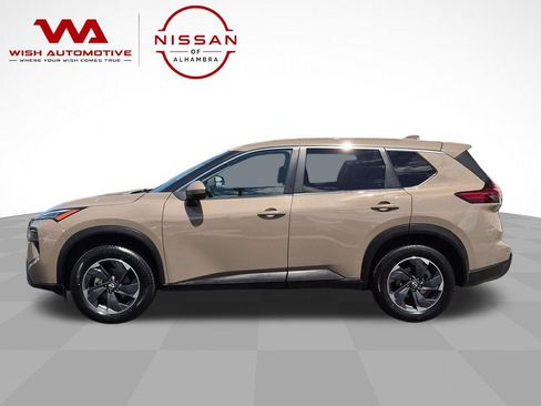 Certified 2024 Nissan Rogue SV FWD image 8
