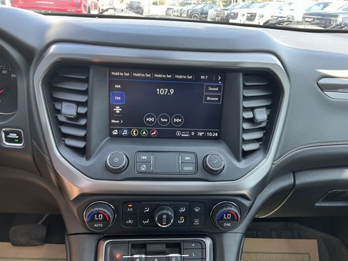 Used 2022 GMC Acadia AT4 w/ Preferred Package AWD/4WD image 21