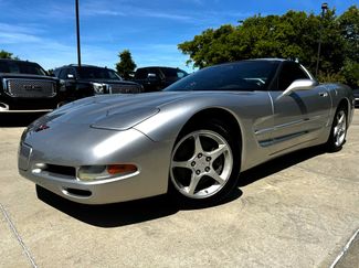 Used 2004 Chevrolet Corvette Coupe w/ Roof Package image 1
