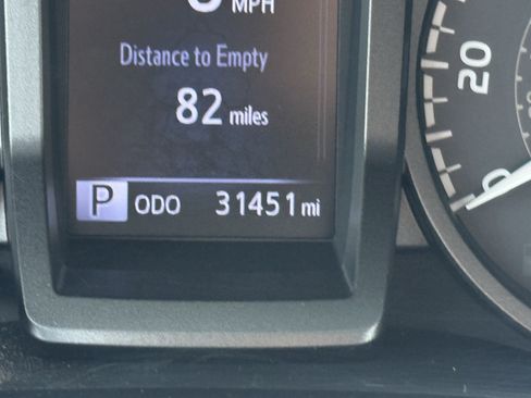 Used 2017 Toyota Tacoma TRD Pro AWD/4WD image 14