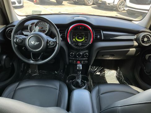 Used 2017 MINI Cooper 4-Door Hardtop FWD image 15