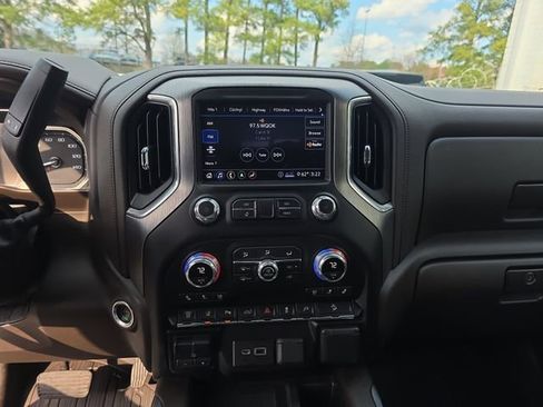 Used 2020 GMC Sierra 2500 Denali w/ Denali Ultimate Package image 21