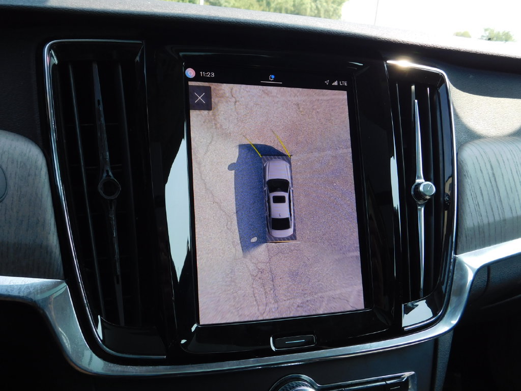 Used 2023 Volvo S90 B6 Plus AWD/4WD image 23