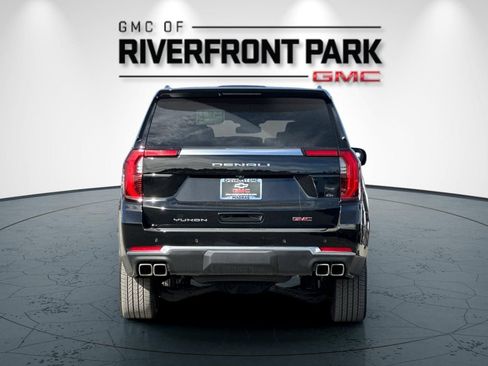 Used 2026 GMC Yukon XL Denali w/ Sun & Power Step Package AWD/4WD image 4