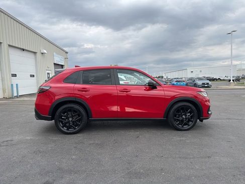 Used 2024 Honda HR-V Sport image 8
