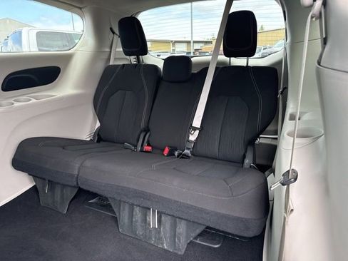 Used 2023 Chrysler Voyager LX FWD image 14