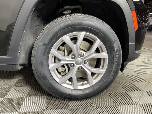 Used 2022 Jeep Grand Cherokee L Limited image 7