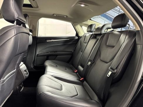 Used 2017 Ford Fusion Titanium AWD/4WD image 20