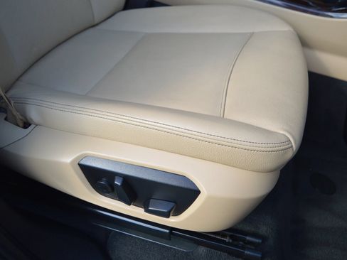 Used 2017 BMW X3 xDrive28i AWD/4WD image 18