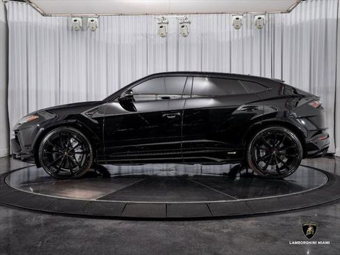Used 2024 Lamborghini Urus S AWD/4WD image 4