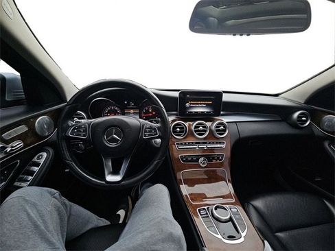 Used 2017 Mercedes-Benz C 300 4MATIC Sedan image 12