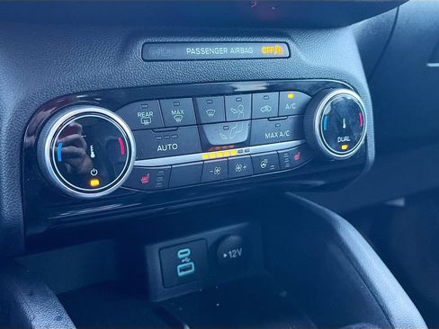 Used 2022 Ford Escape SEL w/ Technology Package FWD image 16
