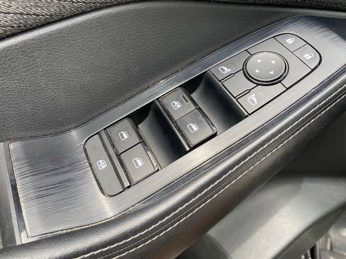 Used 2022 Nissan Rogue SV AWD/4WD image 19