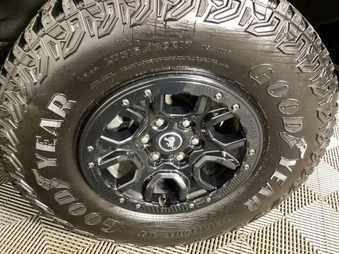 Used 2022 Ford Bronco Wildtrak image 7