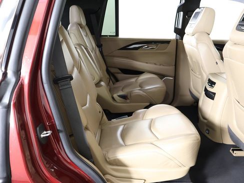 Used 2019 Cadillac Escalade Platinum AWD/4WD image 46