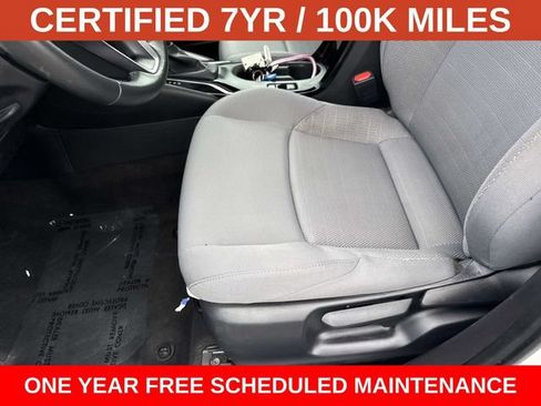 Used 2025 Toyota Corolla SE FWD image 15