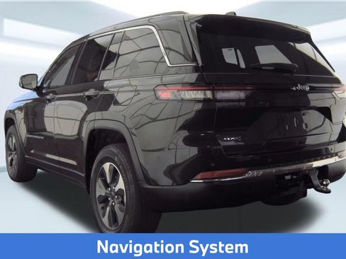 Used 2023 Jeep Grand Cherokee 4WD 4xe image 2