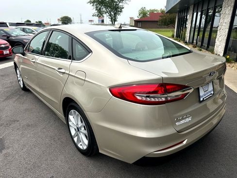 Used 2019 Ford Fusion SE image 5