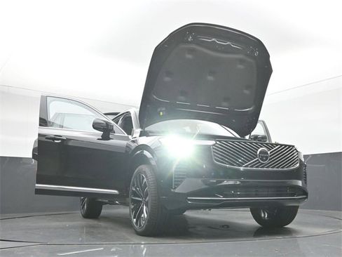 New 2026 Volvo XC90 T8 Plus image 56