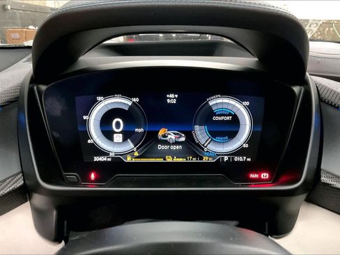 Used 2019 BMW i8 image 21