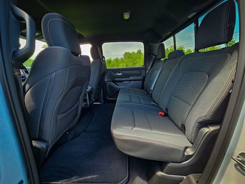 New 2026 RAM 1500 Express AWD/4WD image 30