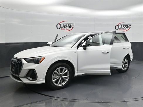 Used 2021 Audi Q3 2.0T Premium w/ Convenience Package image 35
