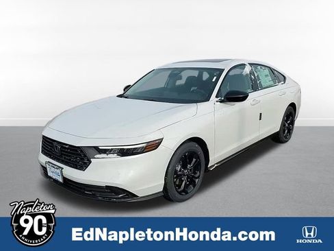 New 2025 Honda Accord SE image 1